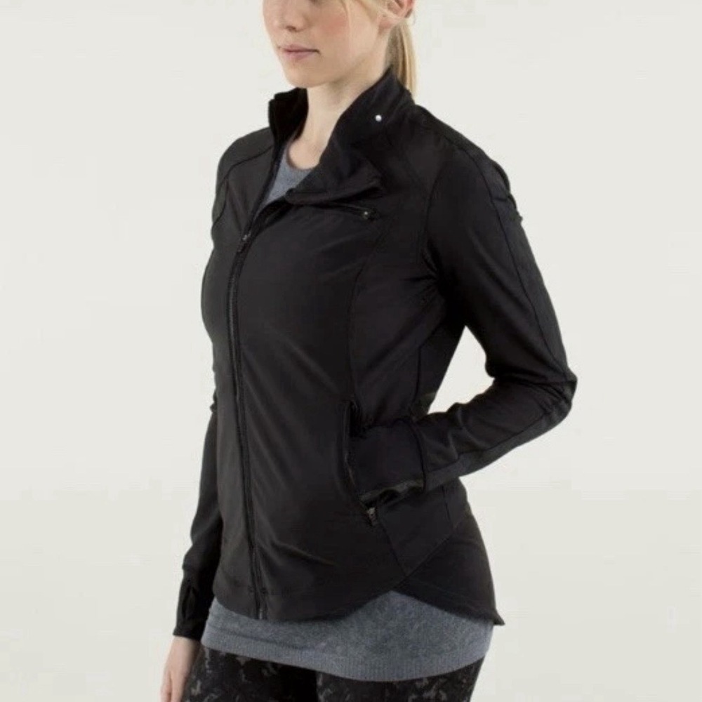Lululemon Black Keep It Up Softshell Moto Running Jacket Size 6 MISSING NO HOOD